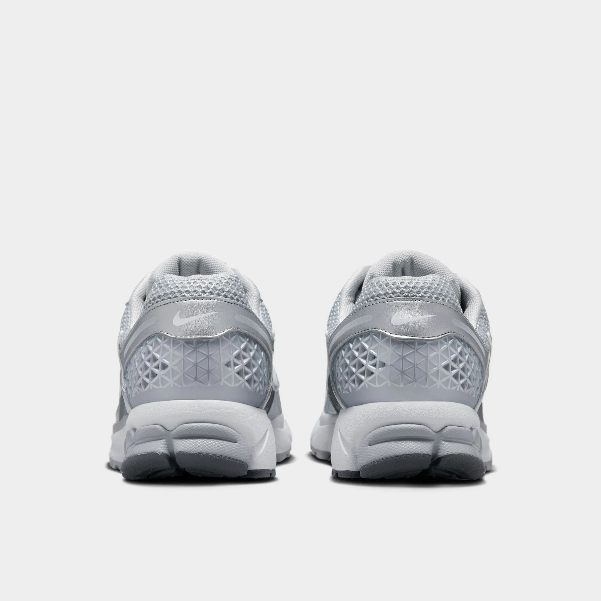 Dynamic Movement Dual Density Cushioning Nike Zoom Vomero 5 Wolf Grey / White - Metallic Silver