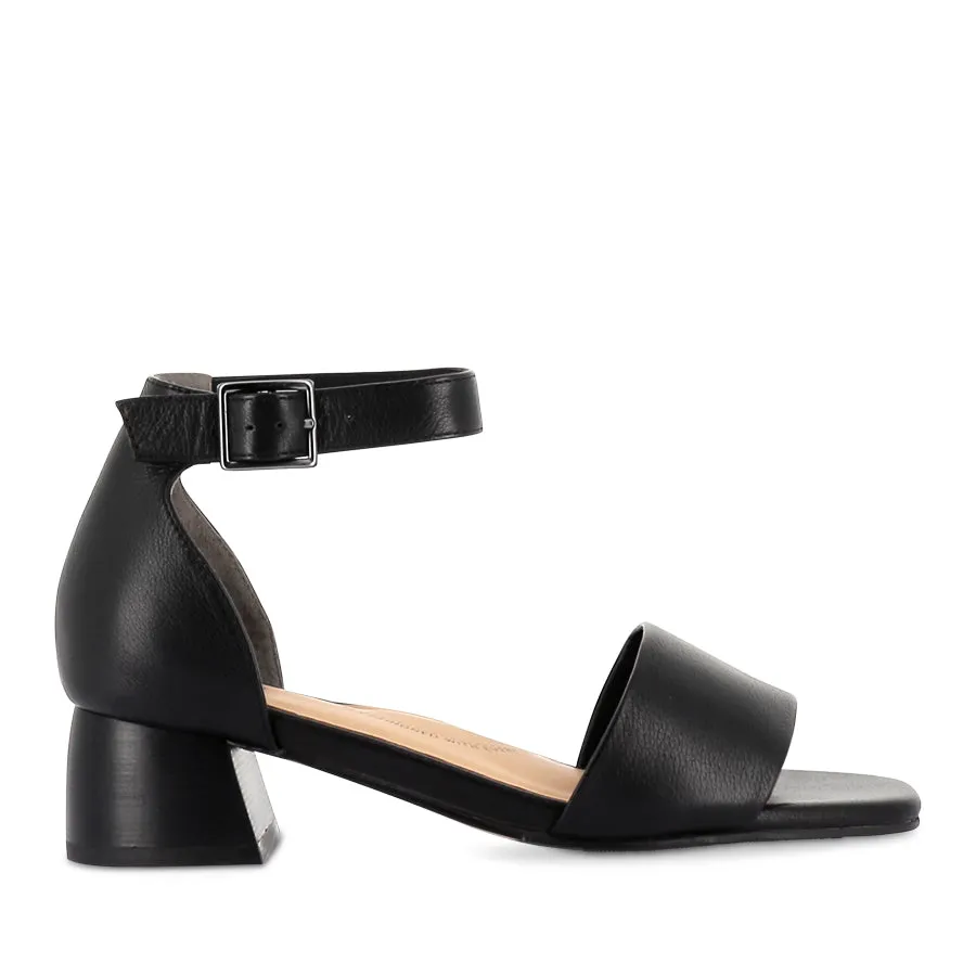 Trendy Fashionable Functional Shoes CLAIREST W - BLACK BLACK LEATHER