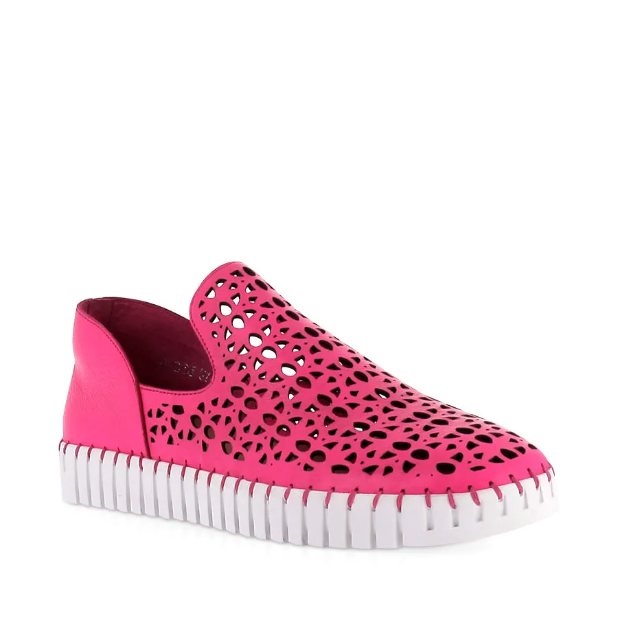 Comfortable Slip-On HAZE - HOT PINK LEATHER