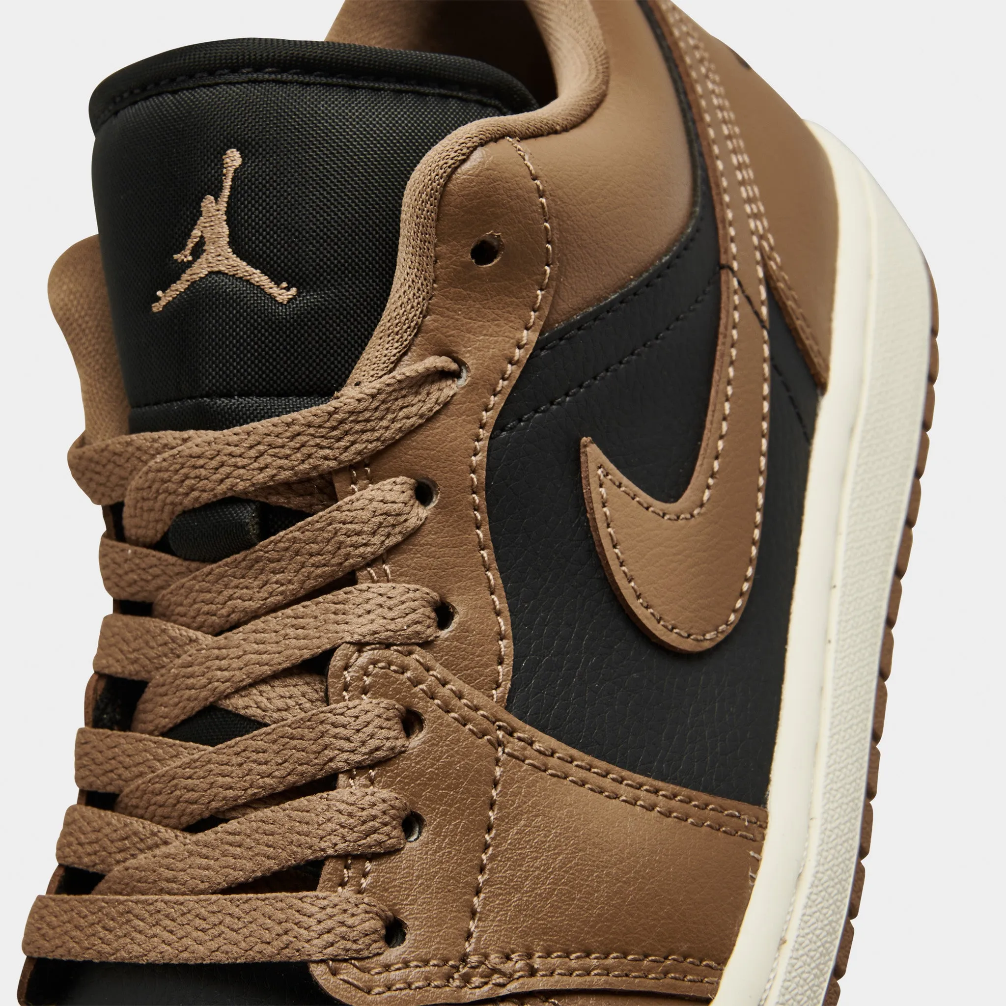 Jordan Women's 1 Low OffNoir / Archaeo Brown - Sail Classic Touch Neutral Style
