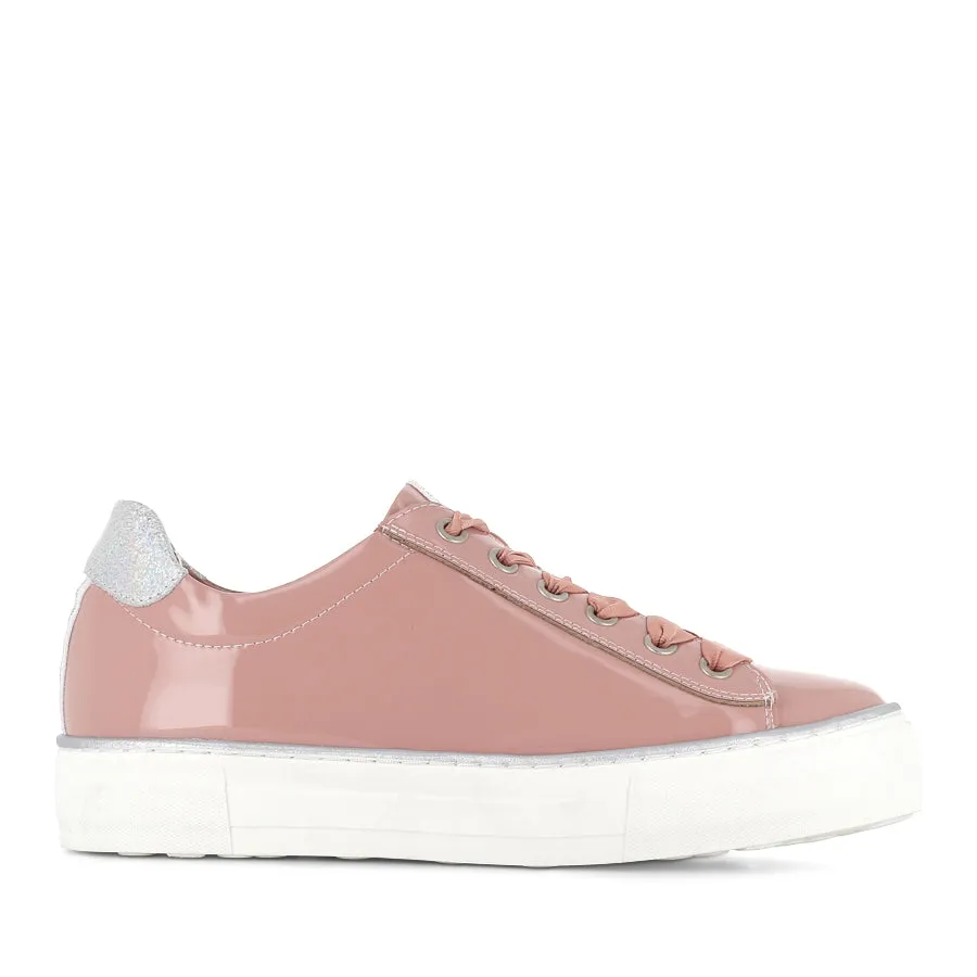 FINNI - PINK SILVER GLAM PATENT Running Ease suede upper