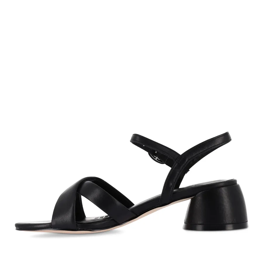 FIORA - BLACK LEATHER Guest Side Wide Base