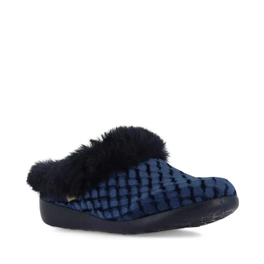 FIFI XW - NAVY EMBOSSED Stay Relaxed