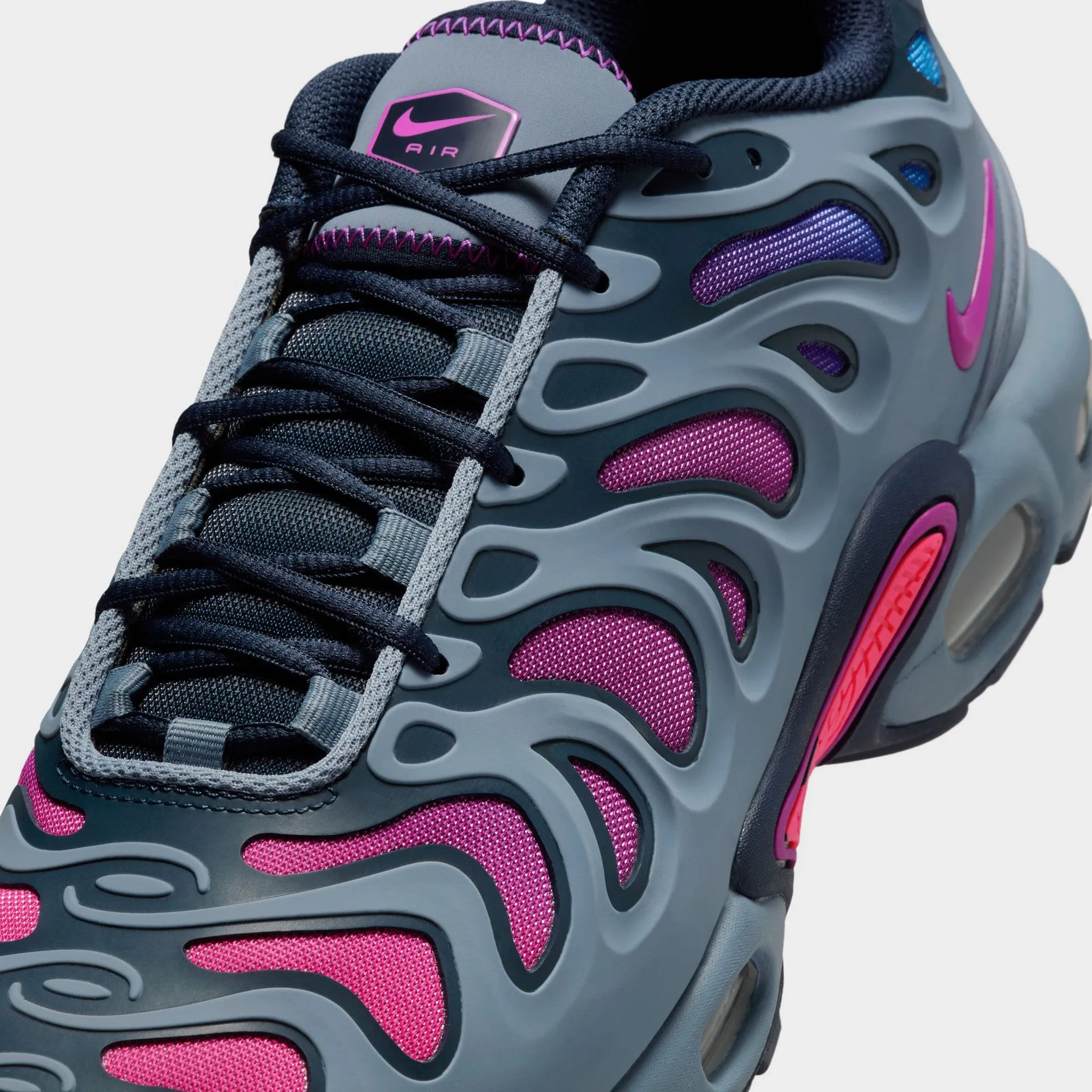 Multi-Terrain Knit Surface Nike Air Max Plus Drift Ashen Slate / Vivid Purple - Obsidian