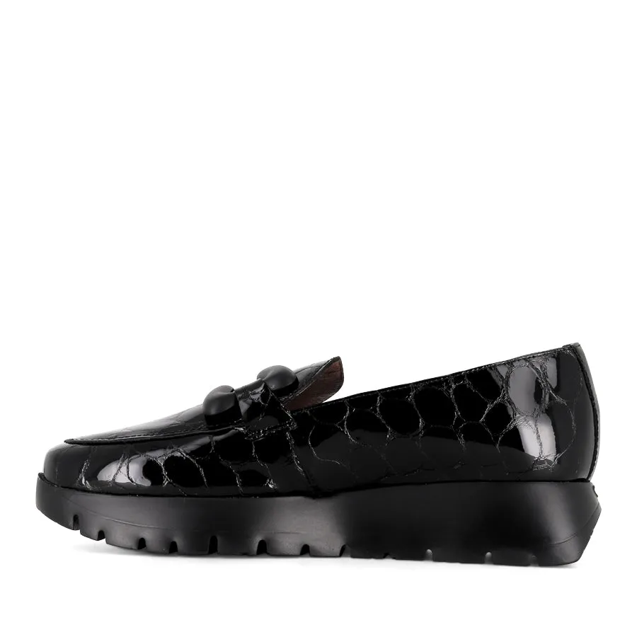 AMIRS A-2430 - BLACK CROC PATENT Wide Width Option