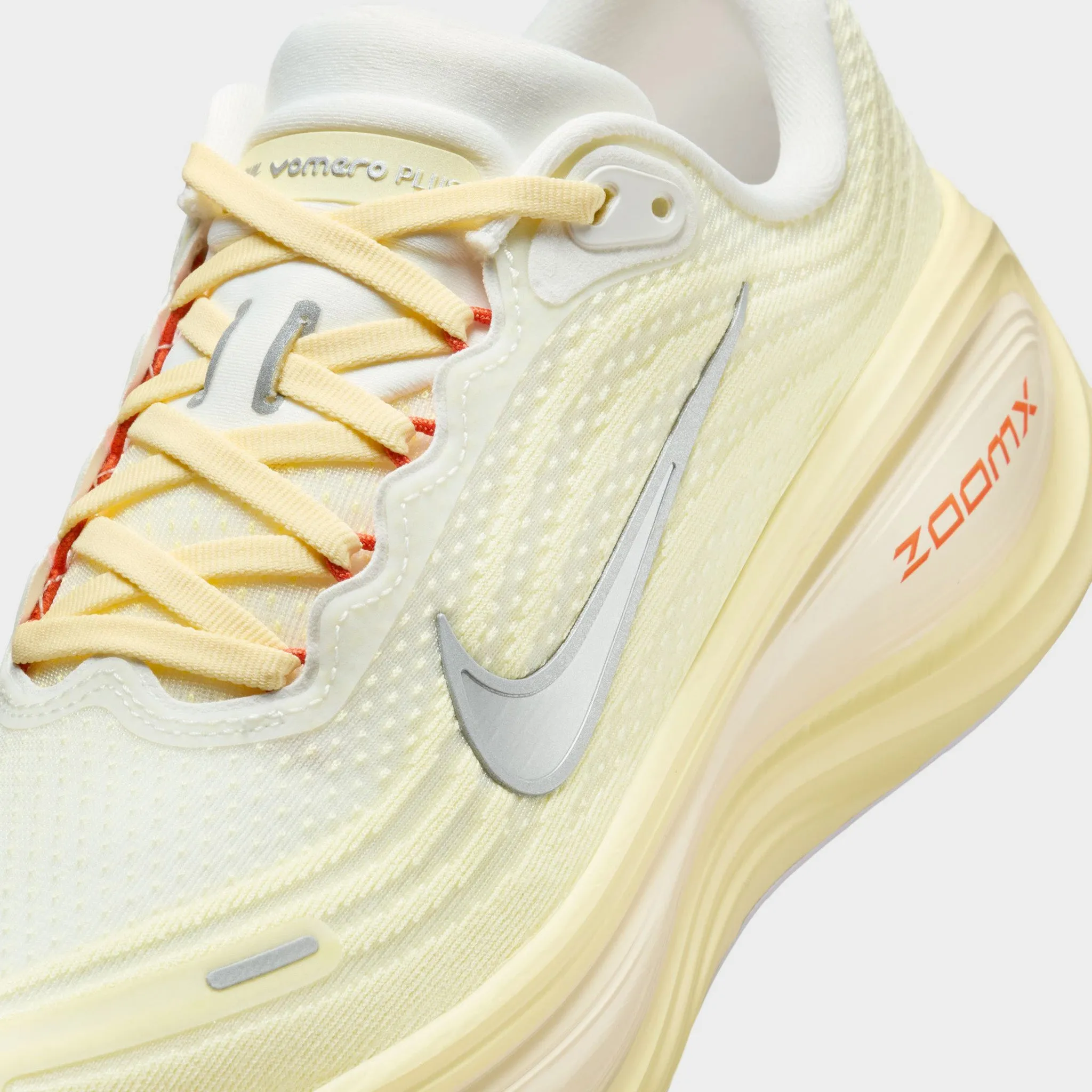 Weather resistant Nike Women's Vomero Plus Summit White / Metallic Silver - Alabaster