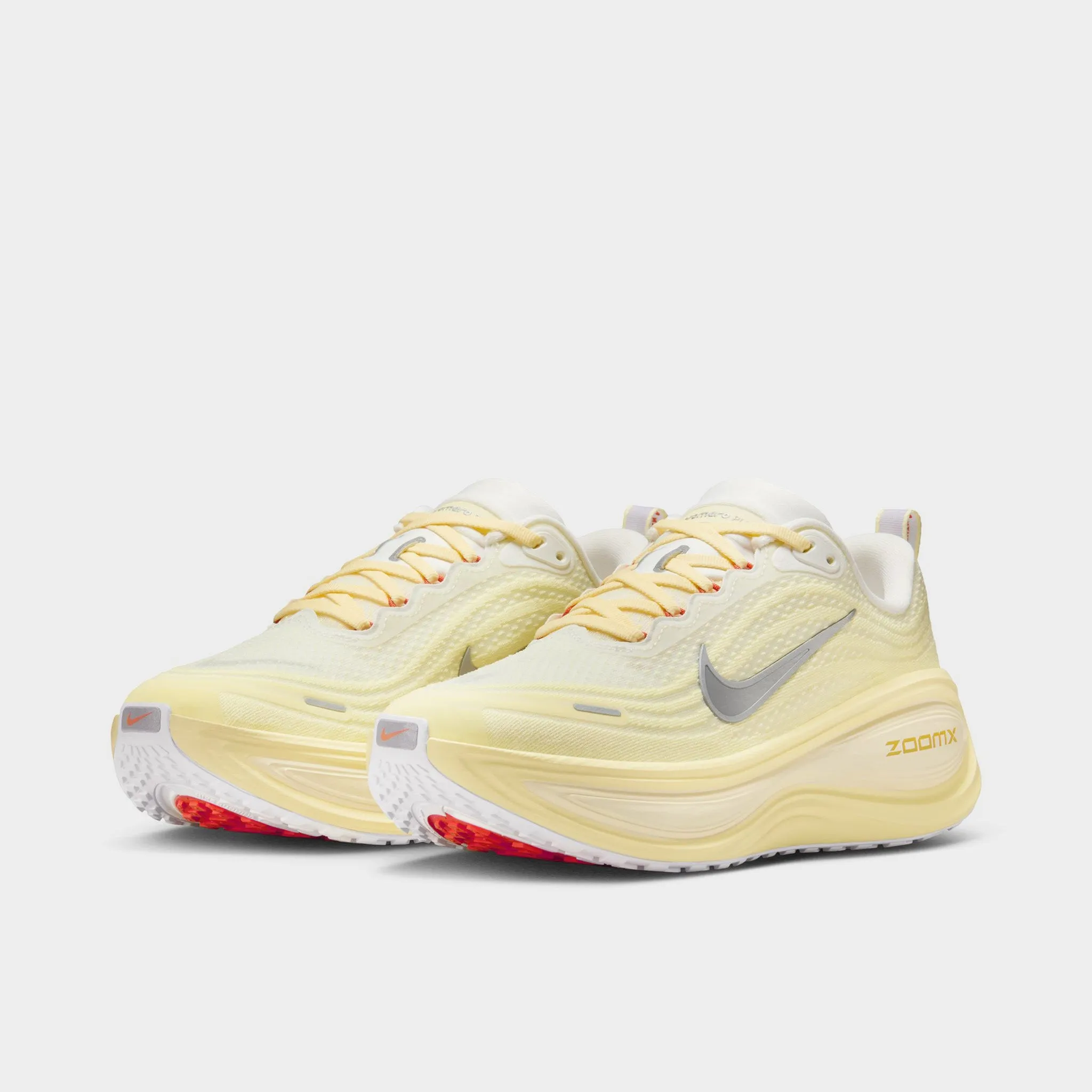 Nike Women's Vomero Plus Summit White / Metallic Silver - Alabaster workout mode Breathable Quarter Panels