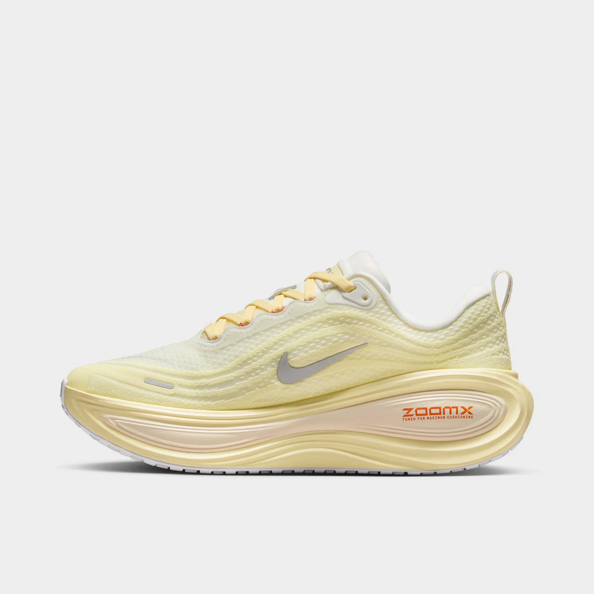 Ventilation Technology Nike Women's Vomero Plus Summit White / Metallic Silver - Alabaster