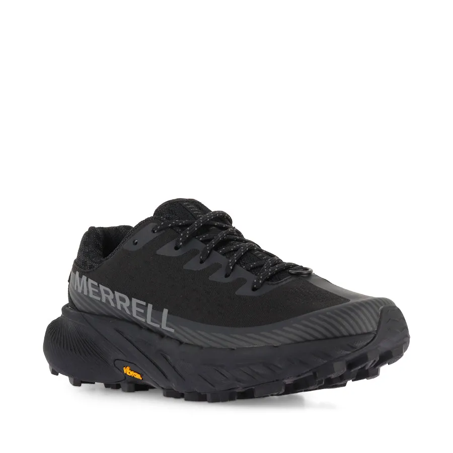AGILITY PEAK 5 (L) - BLACK/BLACK Gusseted Tongue