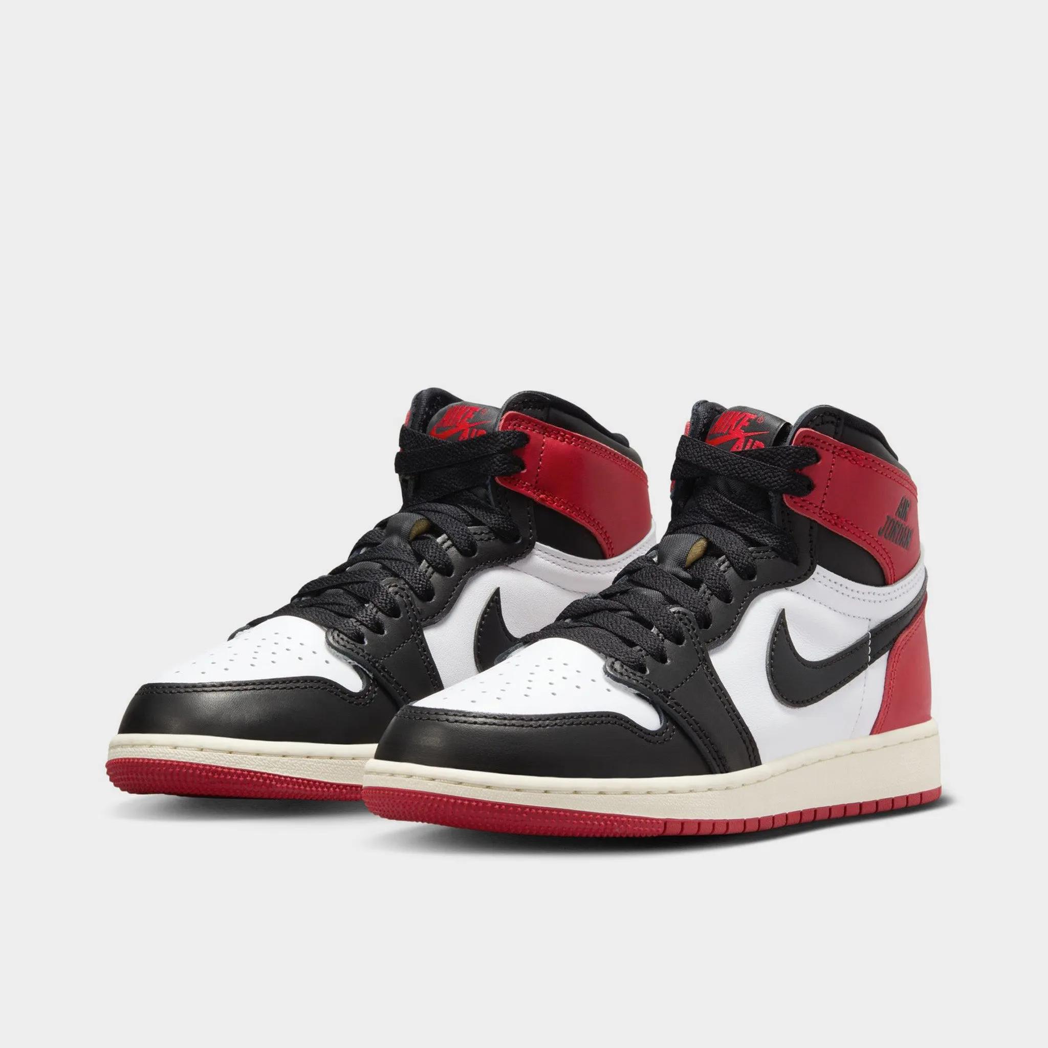 Jordan 1 Retro High OG GS White / Black - Varsity Red indoor shoes