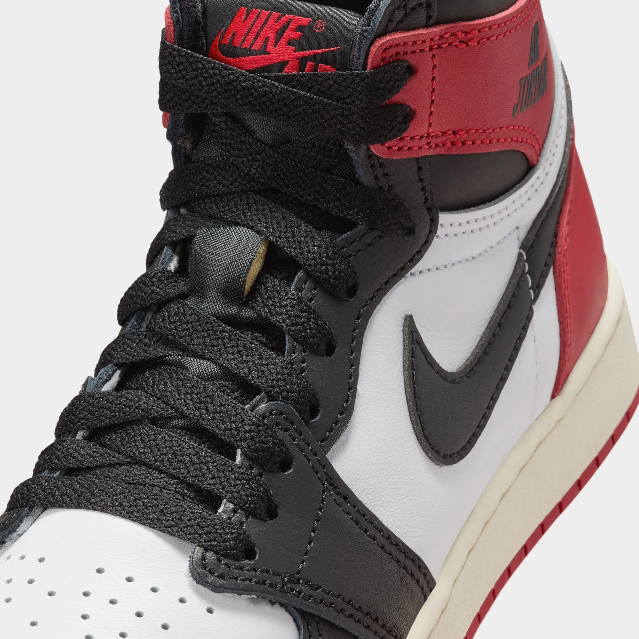 Jordan 1 Retro High OG GS White / Black - Varsity Red All-day shock absorption daily commuters
