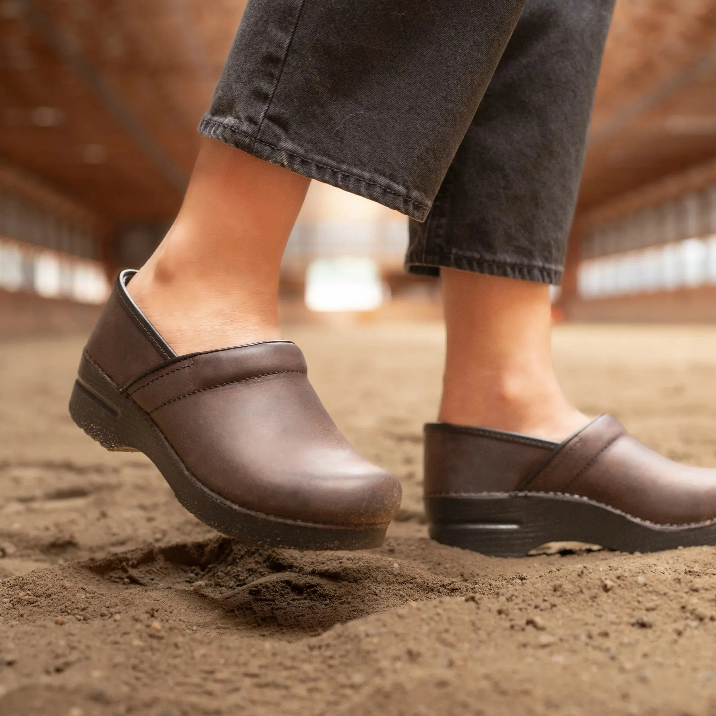 Slip Resistant Early Jog DANSKO PROFESSIONAL - ANTIQUE BROWN