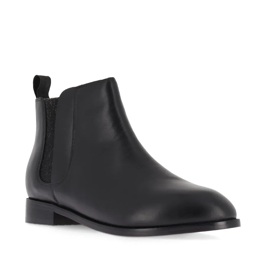 AUSTEN II - BLACK LEATHER Weekend Ready
