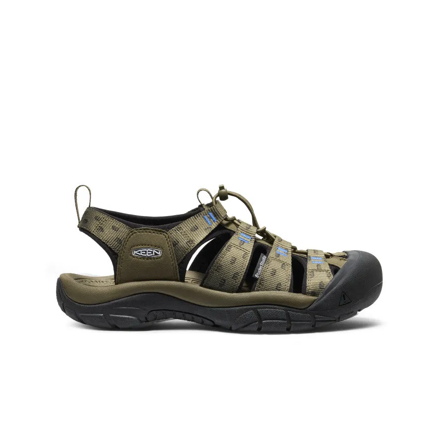 Unbeatable Traction low - cut Men's Newport Retro Sandal x ??tudes Studio  |  Etudes Olive
