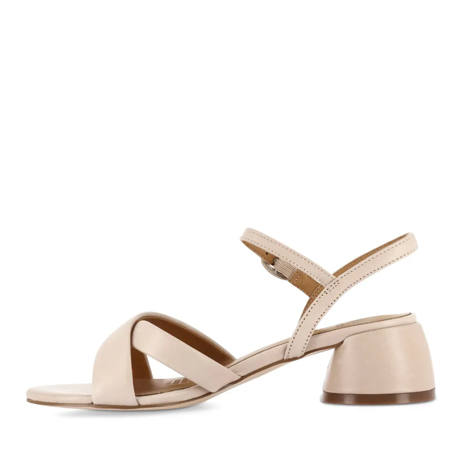 FIORA - NUDE LEATHER Supportive Fit Breathable Footwear