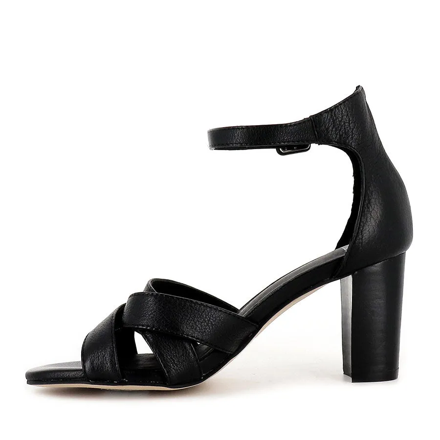 Stud Detail GEST - BLACK LEATHER