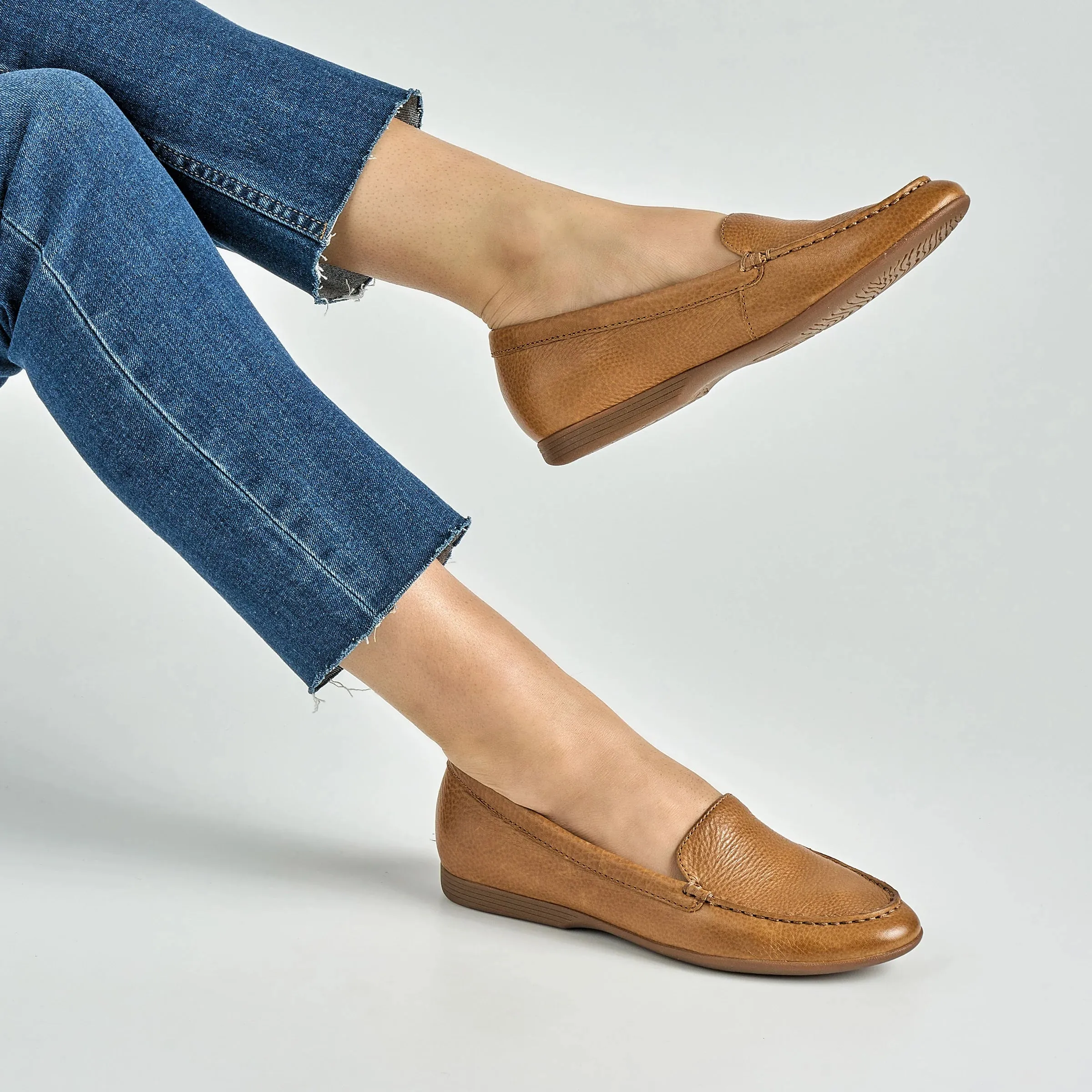 Green Core DANSKO LORRI - TAN WAXY MILLED