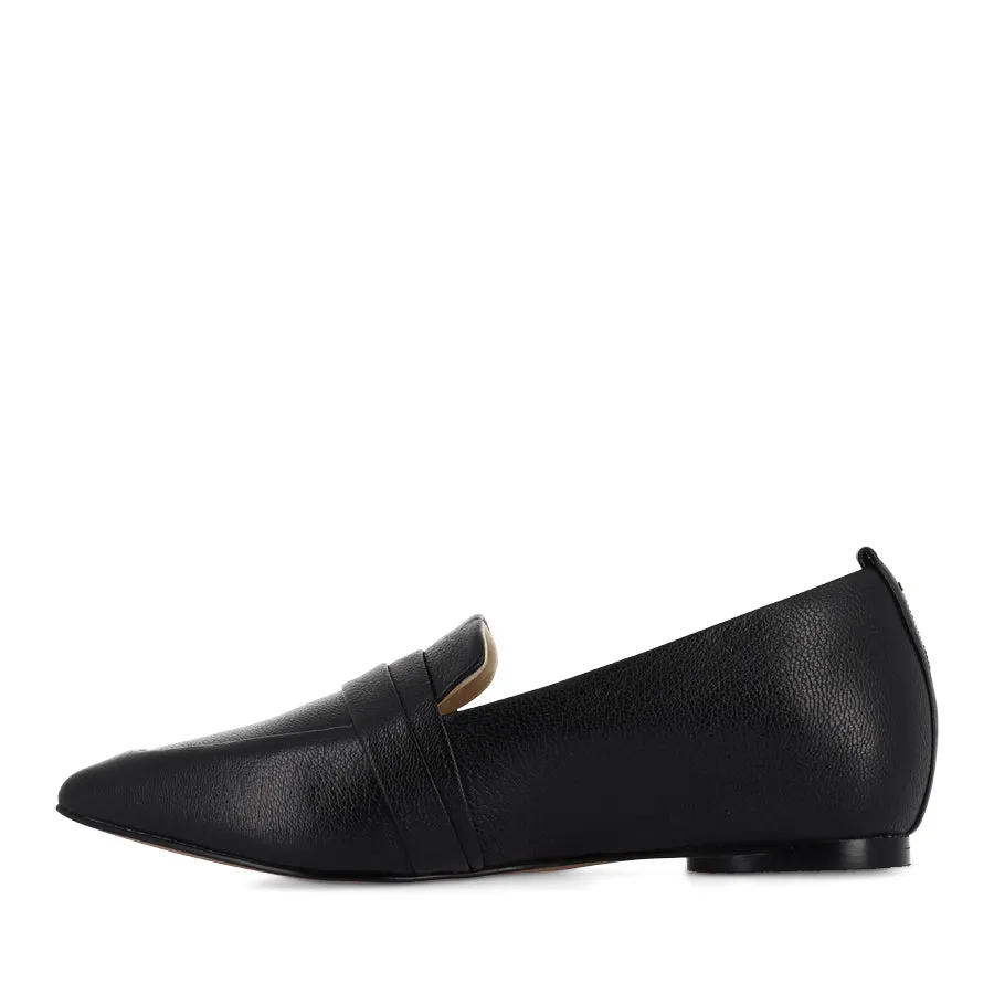 Hiking Friendly HARLOW - BLACK TUMBLED LEATHER