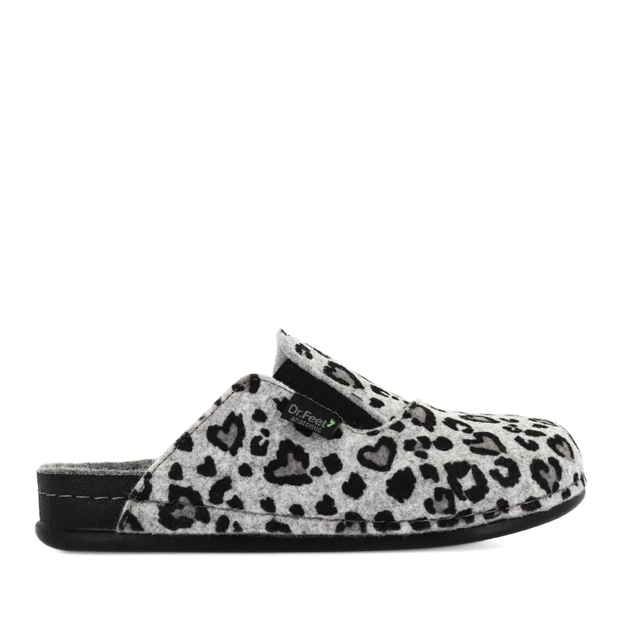 HARRIET - SNOW LEOPARD Improved Traction Comfort Pad