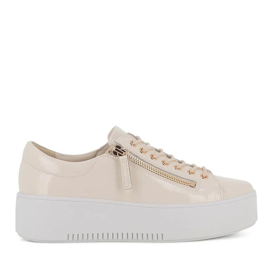 WOLFIE - IVORY PATENT LEATHER Full Flexibility Seamless interior
