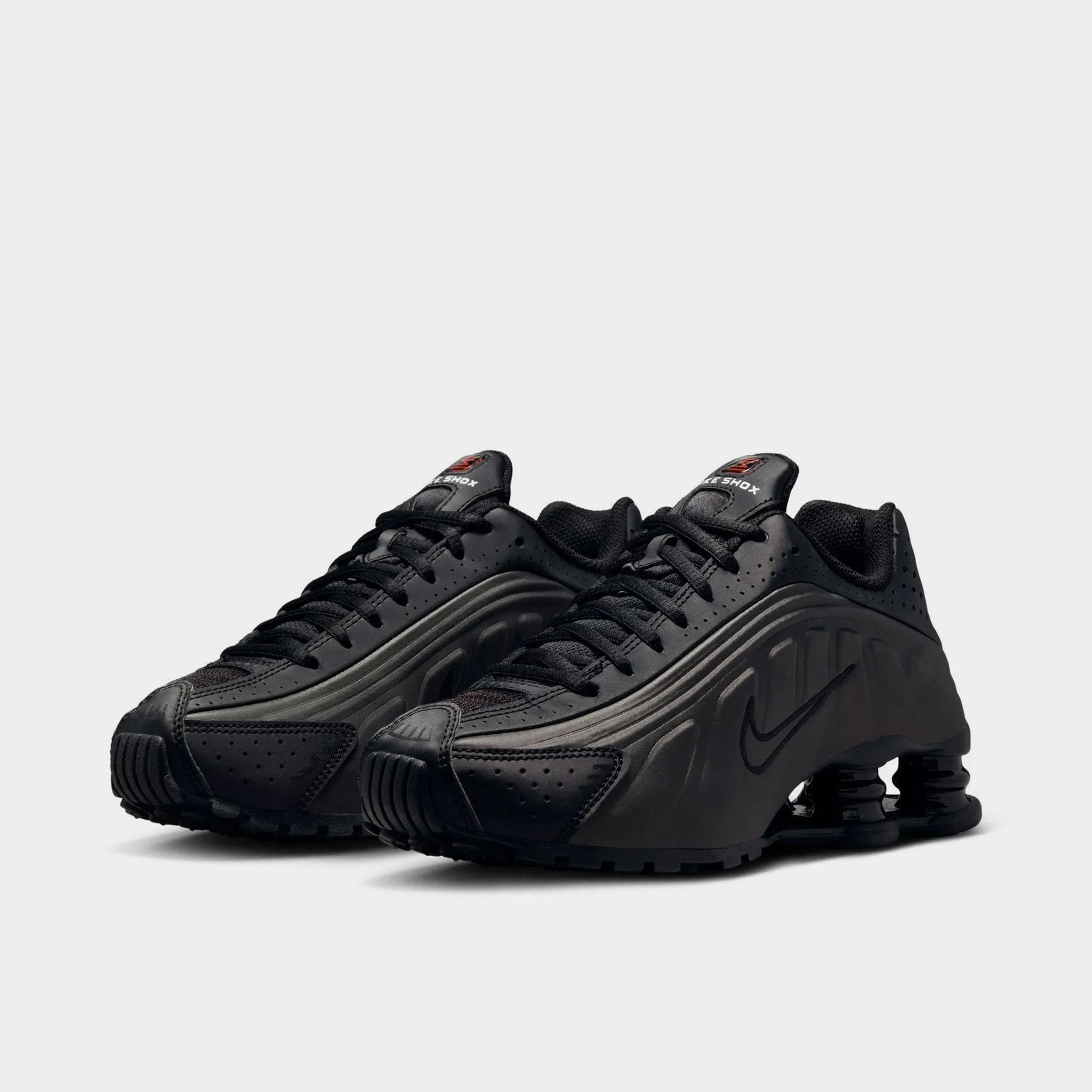 Nike Shox R4 GS Black / Black - Bright Crimson Flexible Tread Pattern