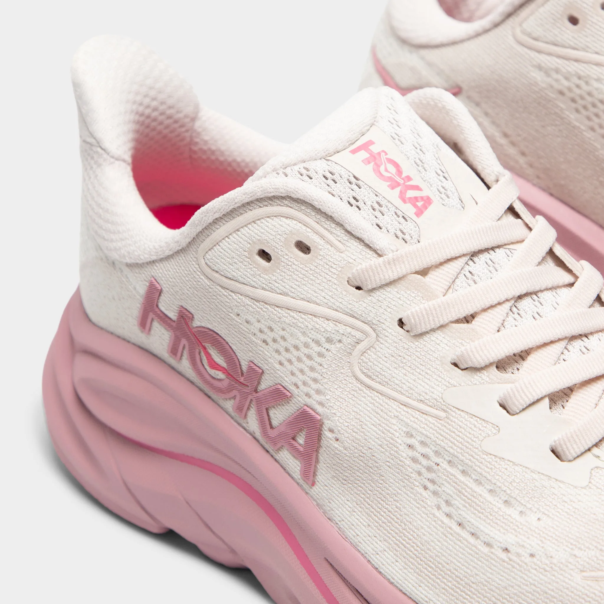 Calm Texture Effortless Glide Hoka Women's Clifton 10 Rose Cream / Dried Rose
