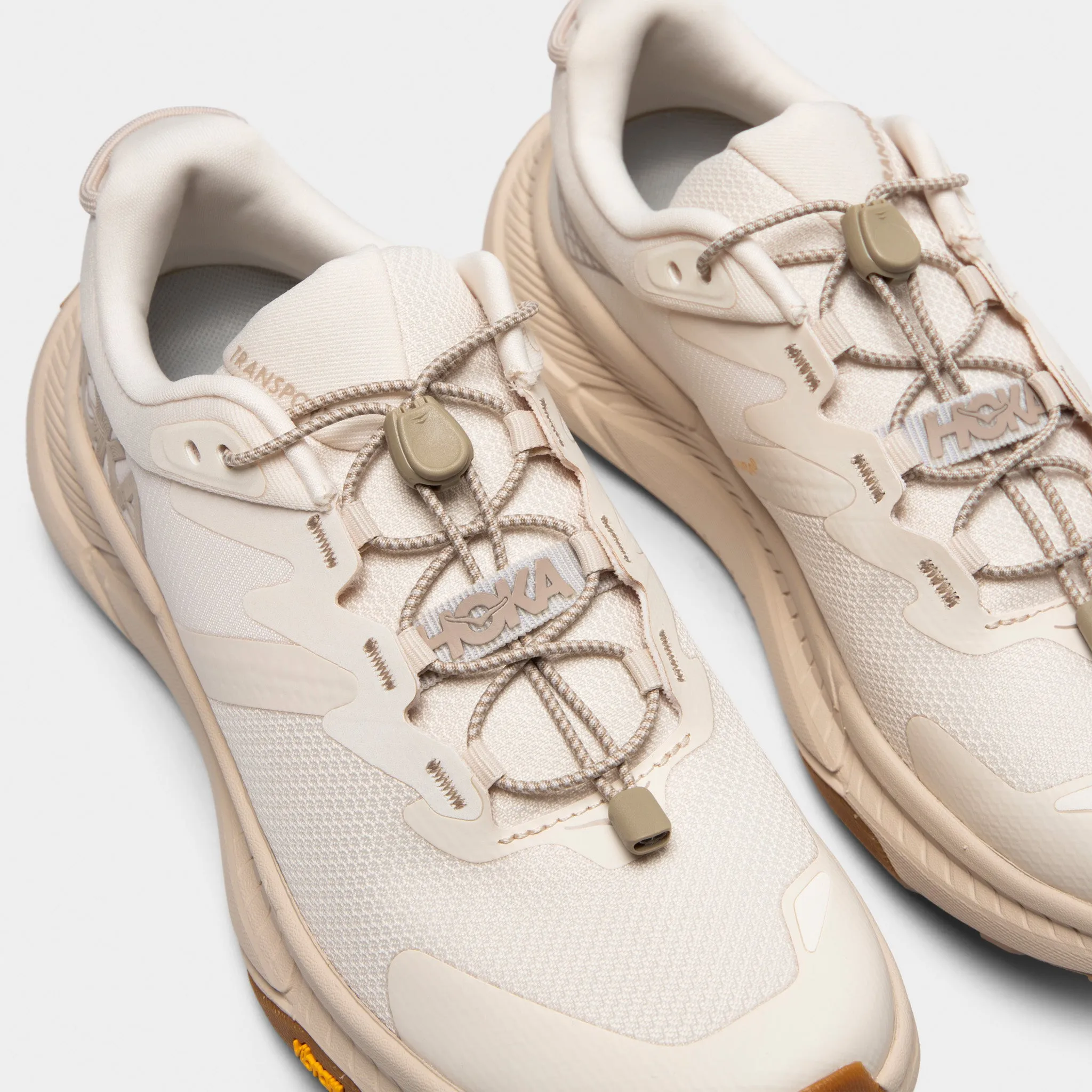 Dynamic look Stretch Lace System Hoka Women's Transport Eggnog / Eggnog