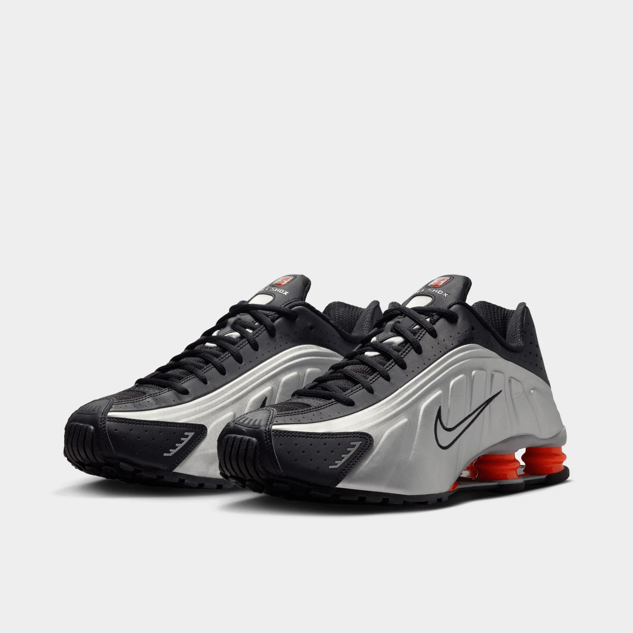 Footwear Tech Responsive Use Nike Shox R4 Metallic Silver / Black