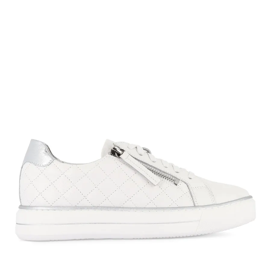 Enhanced silhouette Low Key KOZIE W - WHITE-SILVER TUMBLE LEATHER