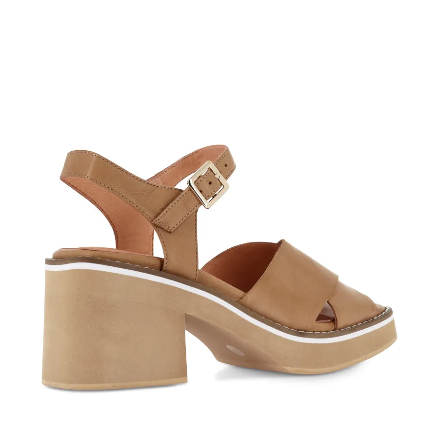 JEMI - TAN LEATHER Coast Day Cozy Walking Flats