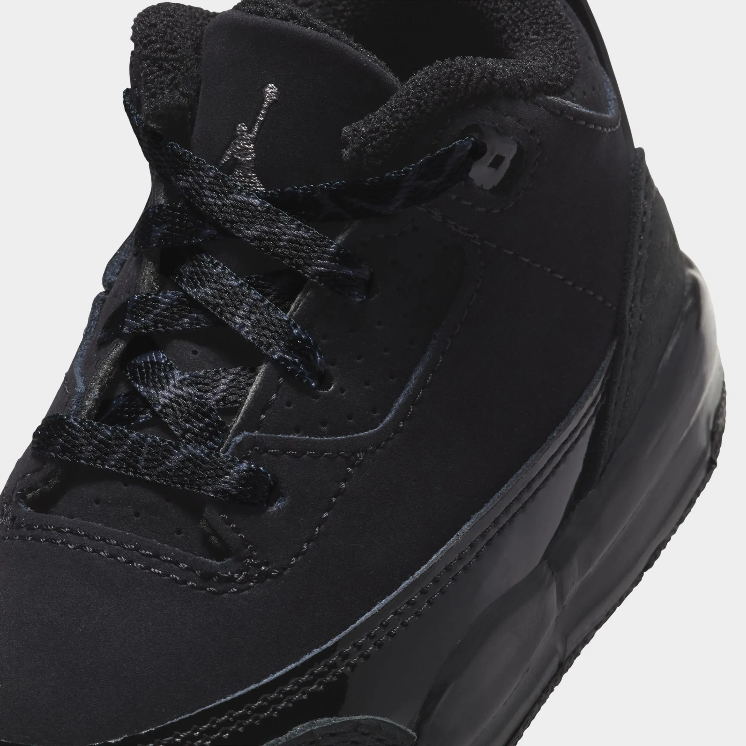 Jordan 3 Retro TD Black / Dark Charcoal - White Pronation Control Technology