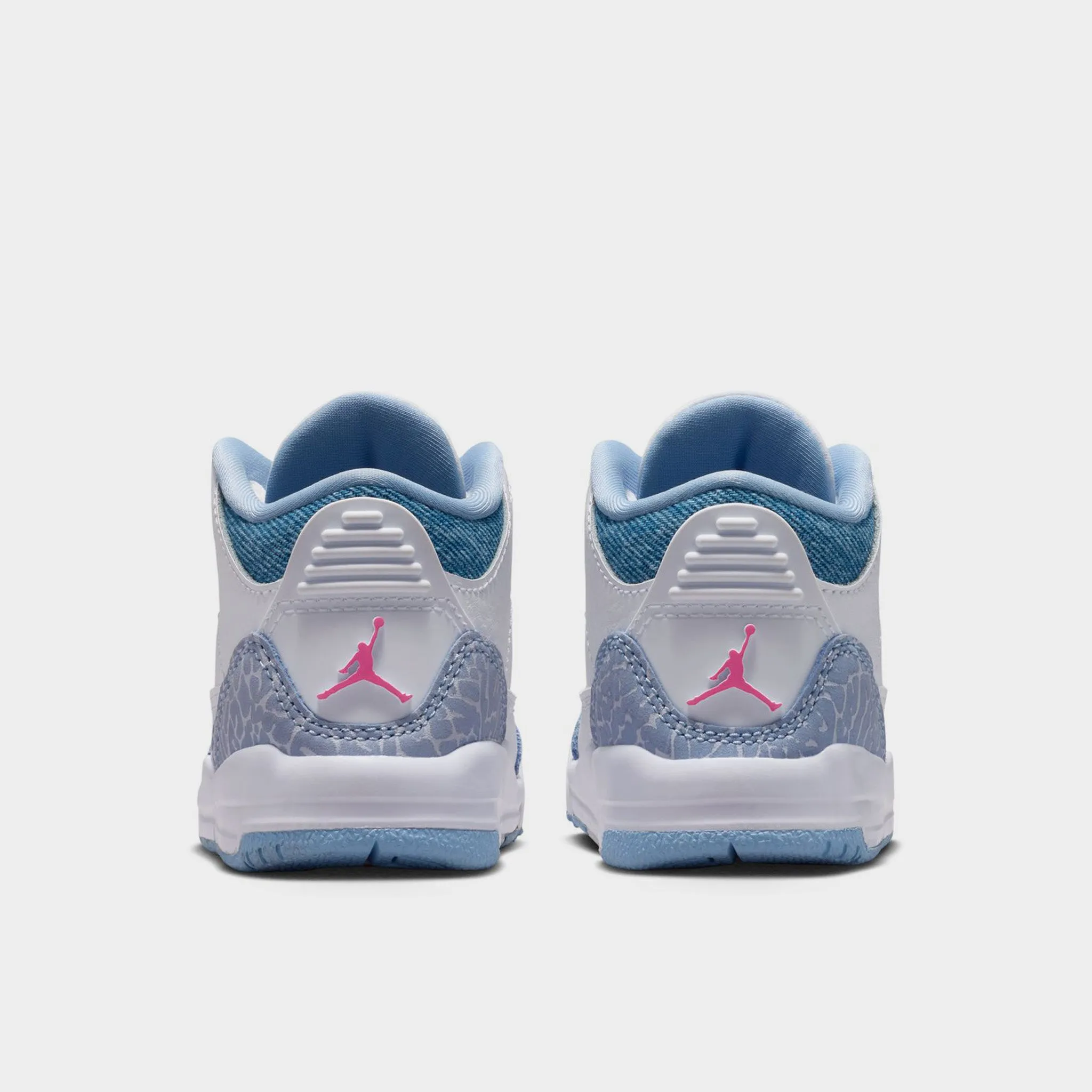 Travel Shoes ErgonomicDesign Jordan 3 Retro TD White / Pink Glow - Cobalt Bliss