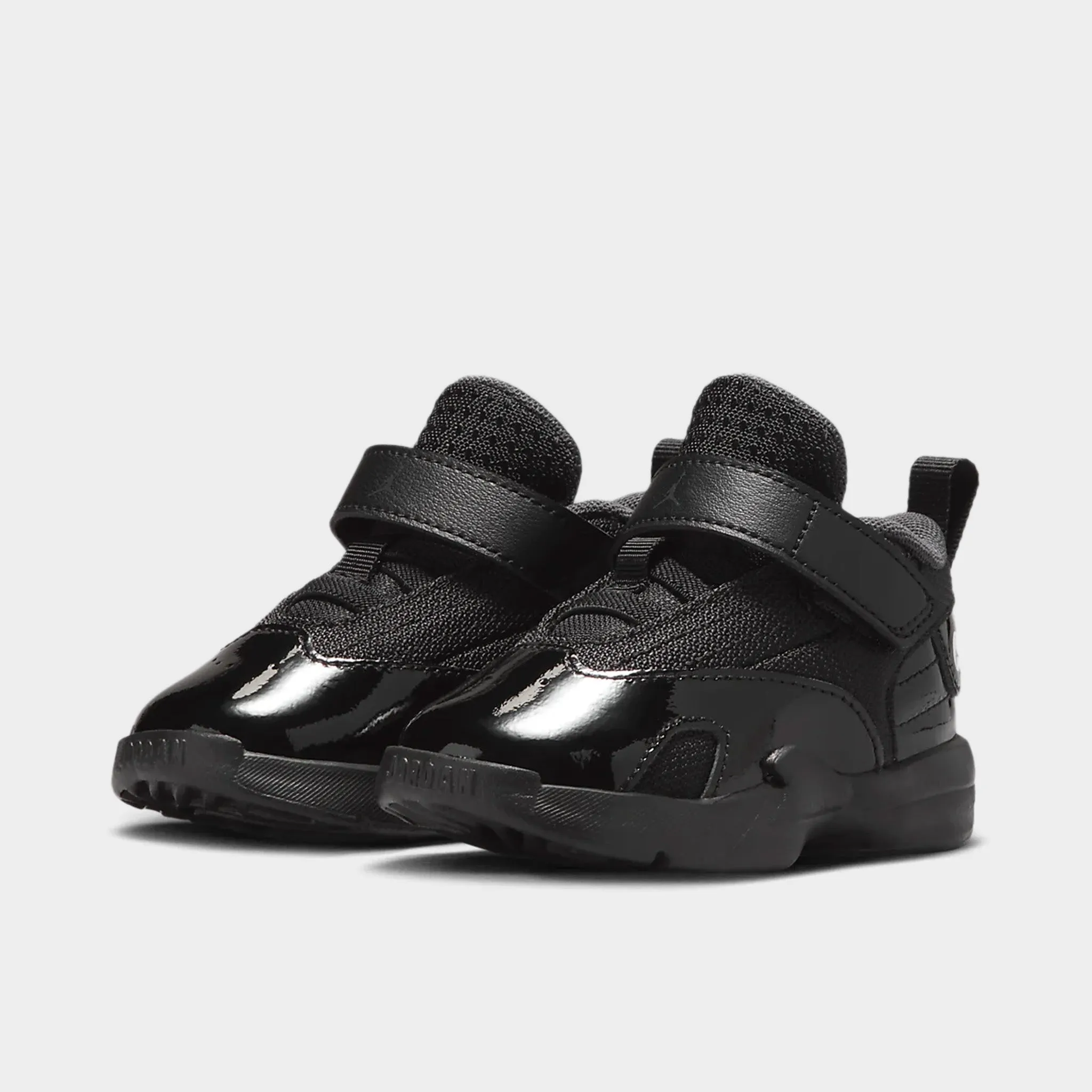 Soft Layers Back friendly Jordan Max Aura 6 TD Black / Black
