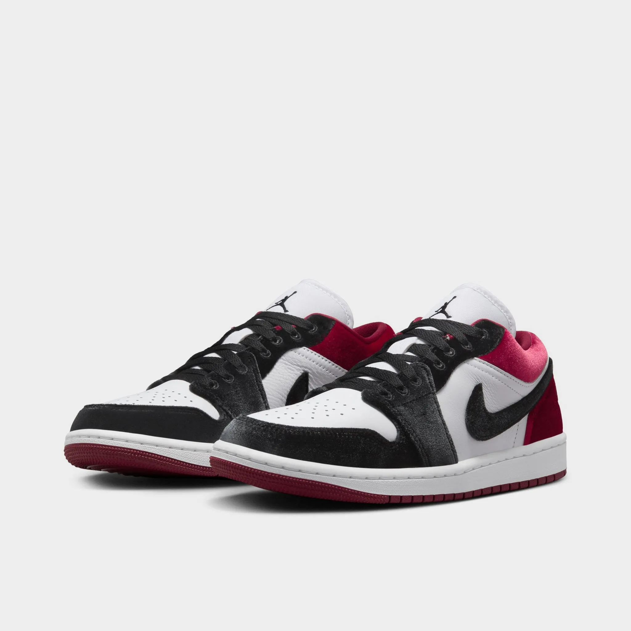 Foam Pod Configuration Comfortable fit Jordan Women's 1 Low SE Black / White - Team Red