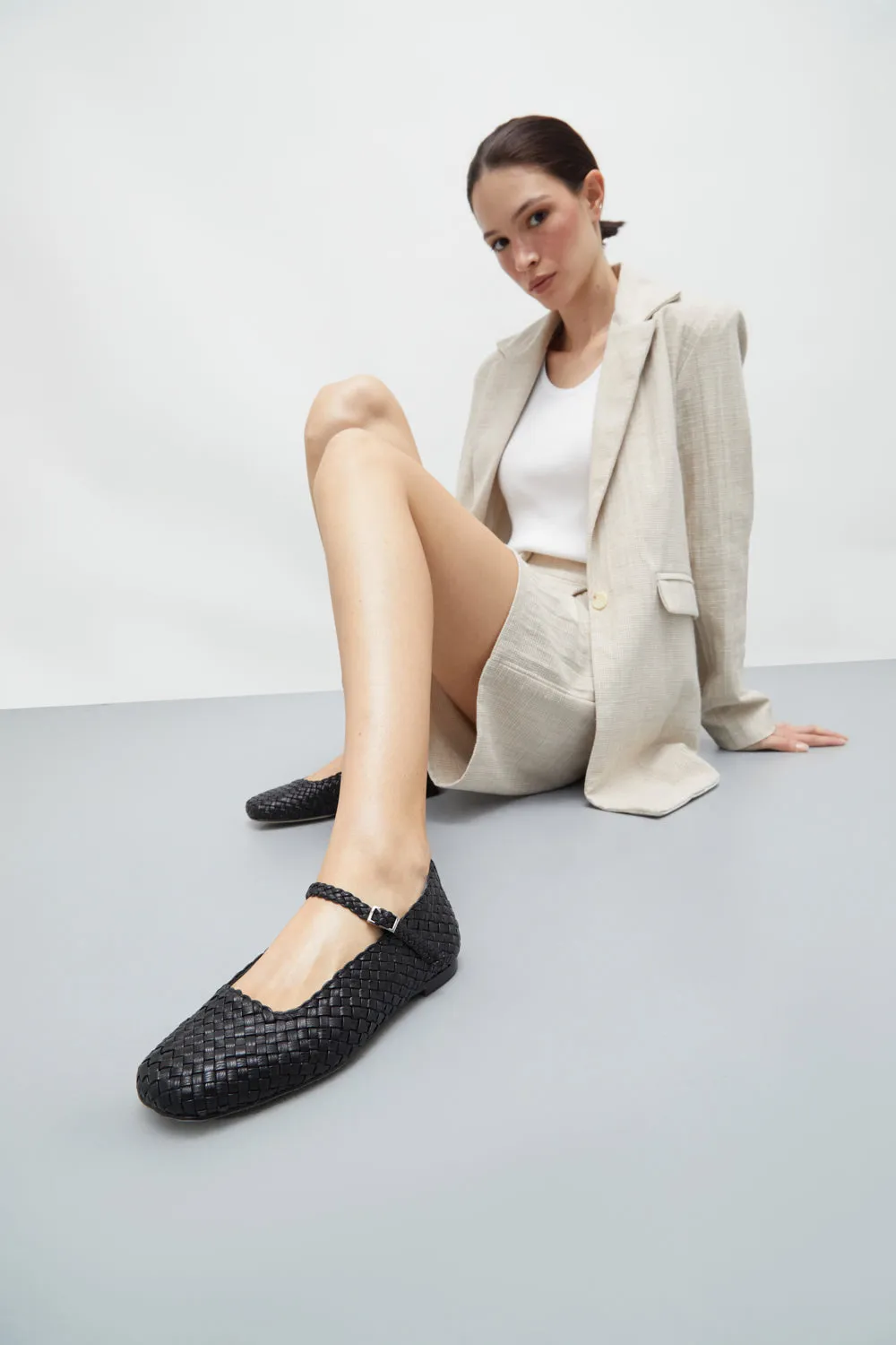 Good Air Permeability Comfortable fit Julieta Mary Janes in Black Braided Leather