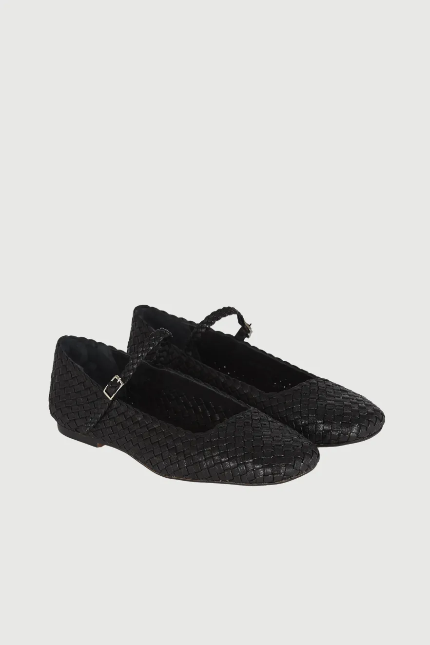 Julieta Mary Janes in Black Braided Leather Good Air Permeability
