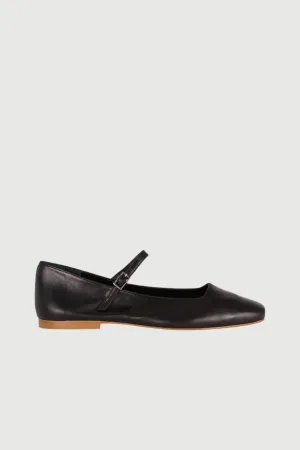 Reinforced Seams Julieta Mary Janes in Black Leather