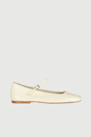 Comfortable Julieta Mary Janes in Ivory Leather