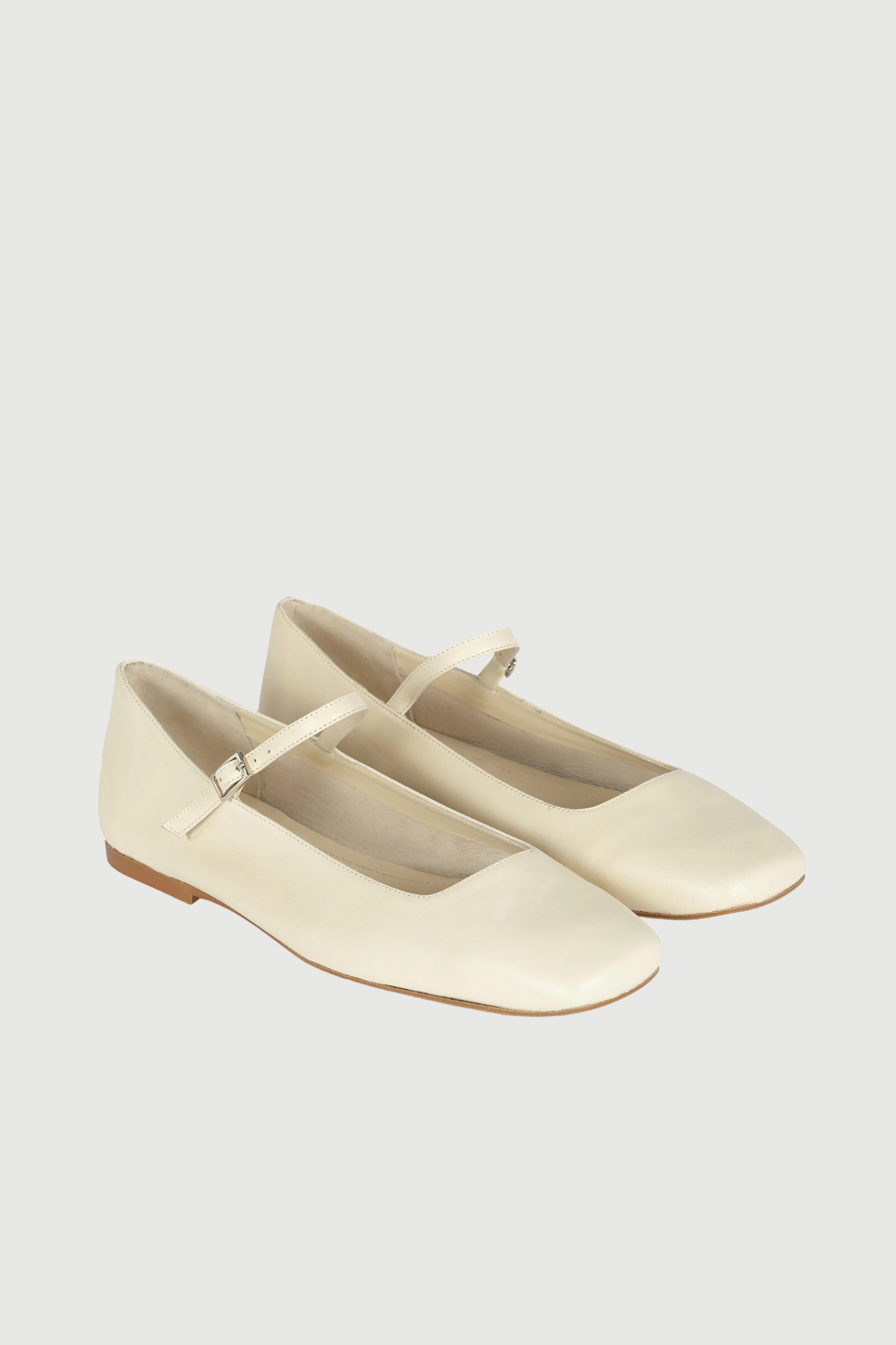Julieta Mary Janes in Ivory Leather Moisture wicking