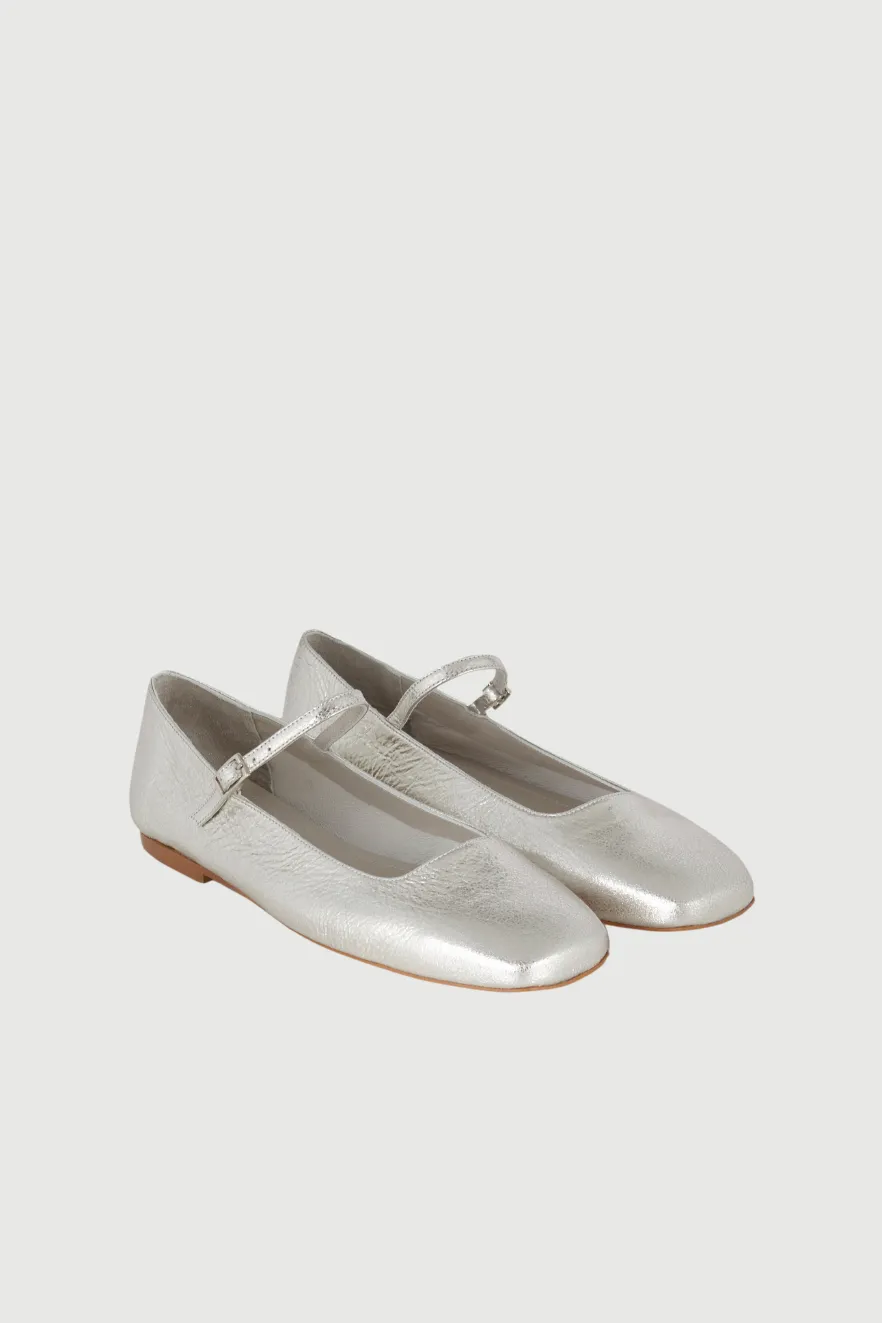 Julieta Mary Janes in Silver Leather Washable