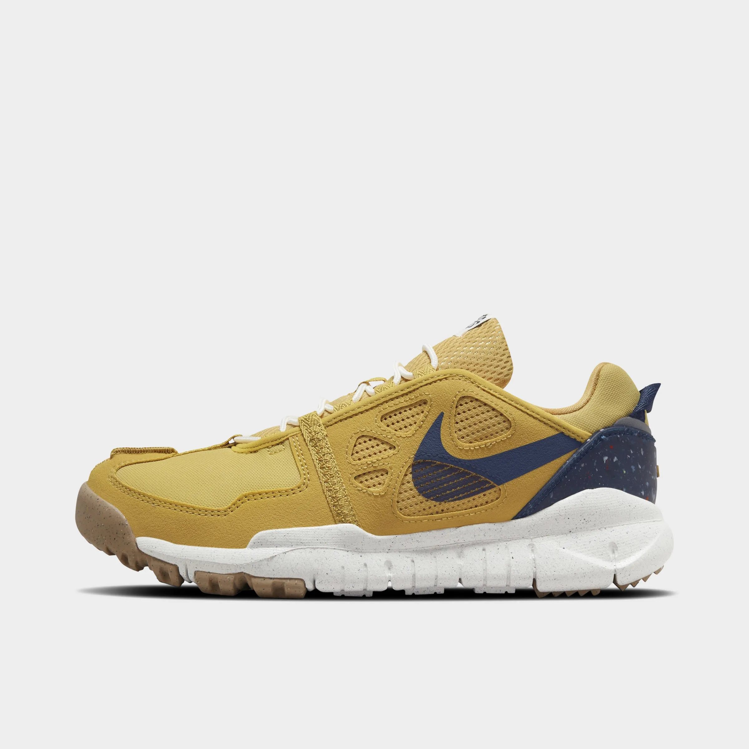 Bold flair Nike Free Terra Vista Sanded Gold / Midnight Navy - Goldtone