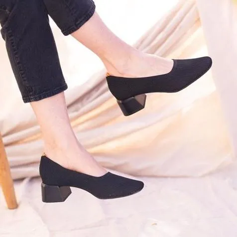 L'AMOUR DES PIEDS SARAPHINA FABRIC - BLACK - SARAPH-FABLK Comfort toe Bright Gold