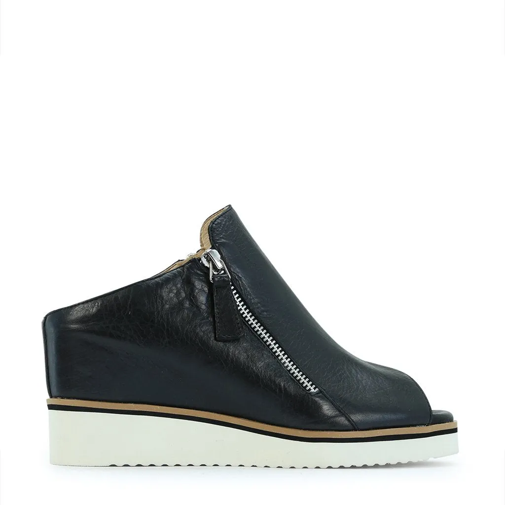 Soft Cushioning LAUREL