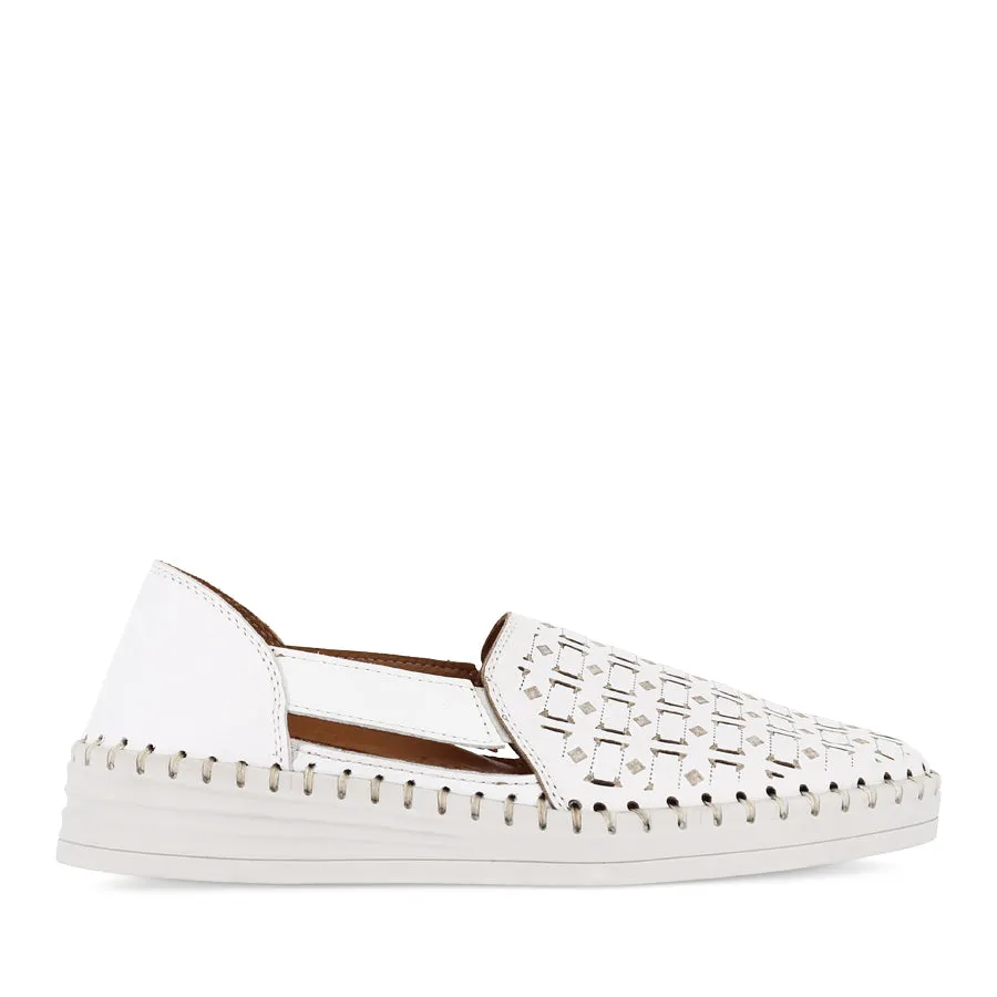 lace up closure Seamless Interior Shoes LAYER - WHITE LEATHER
