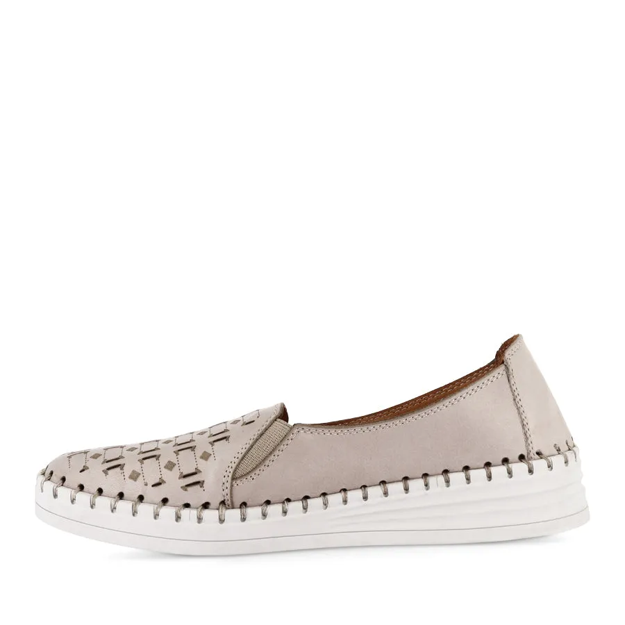 LAZY - SILVER GREY LEATHER Sporty Chic