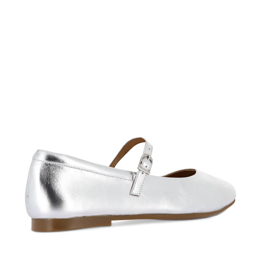 PASSY - SILVER CRUSH Chic Walking Shoes