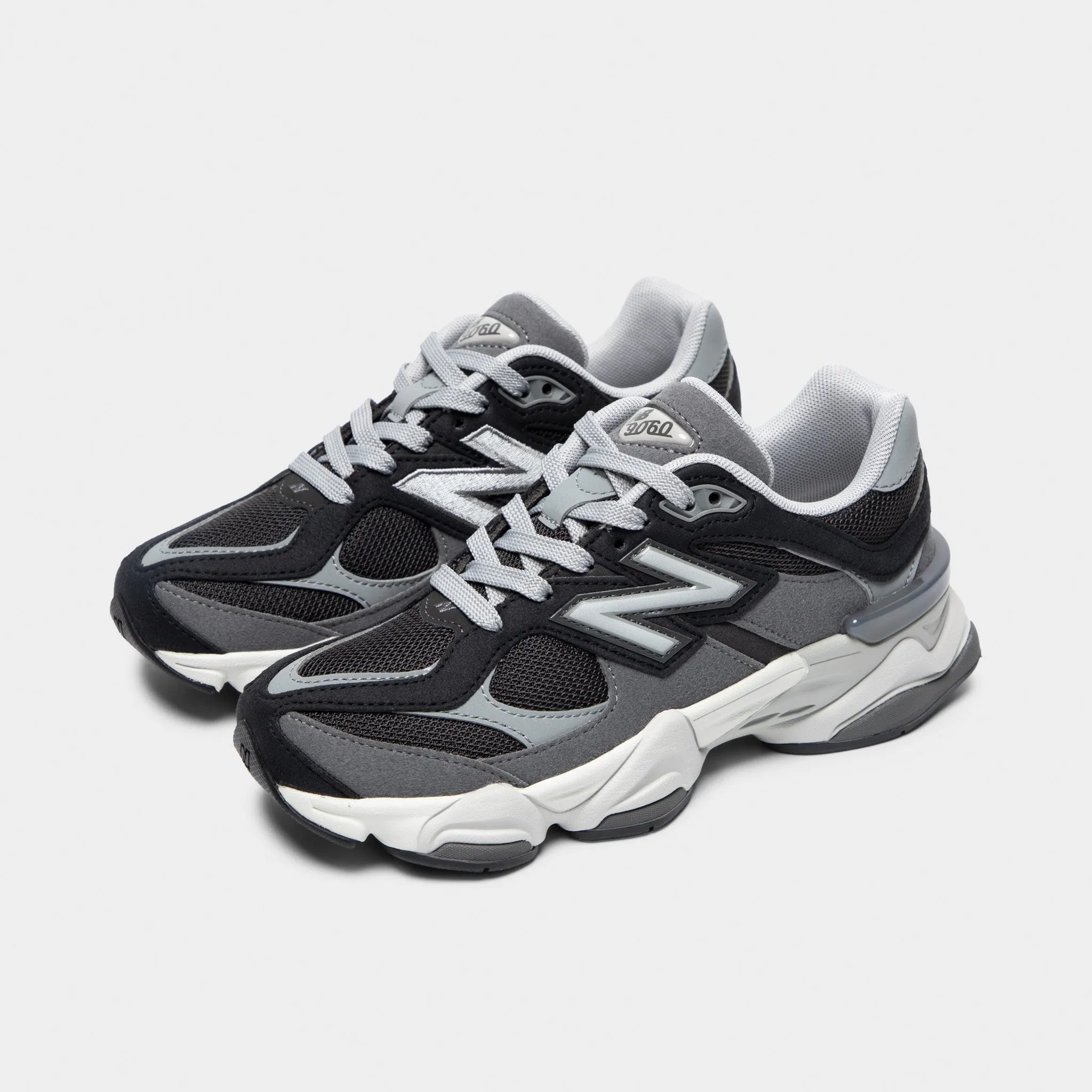 Smooth Internal Seams New Balance Juniors' 9060 Black / Castlerock