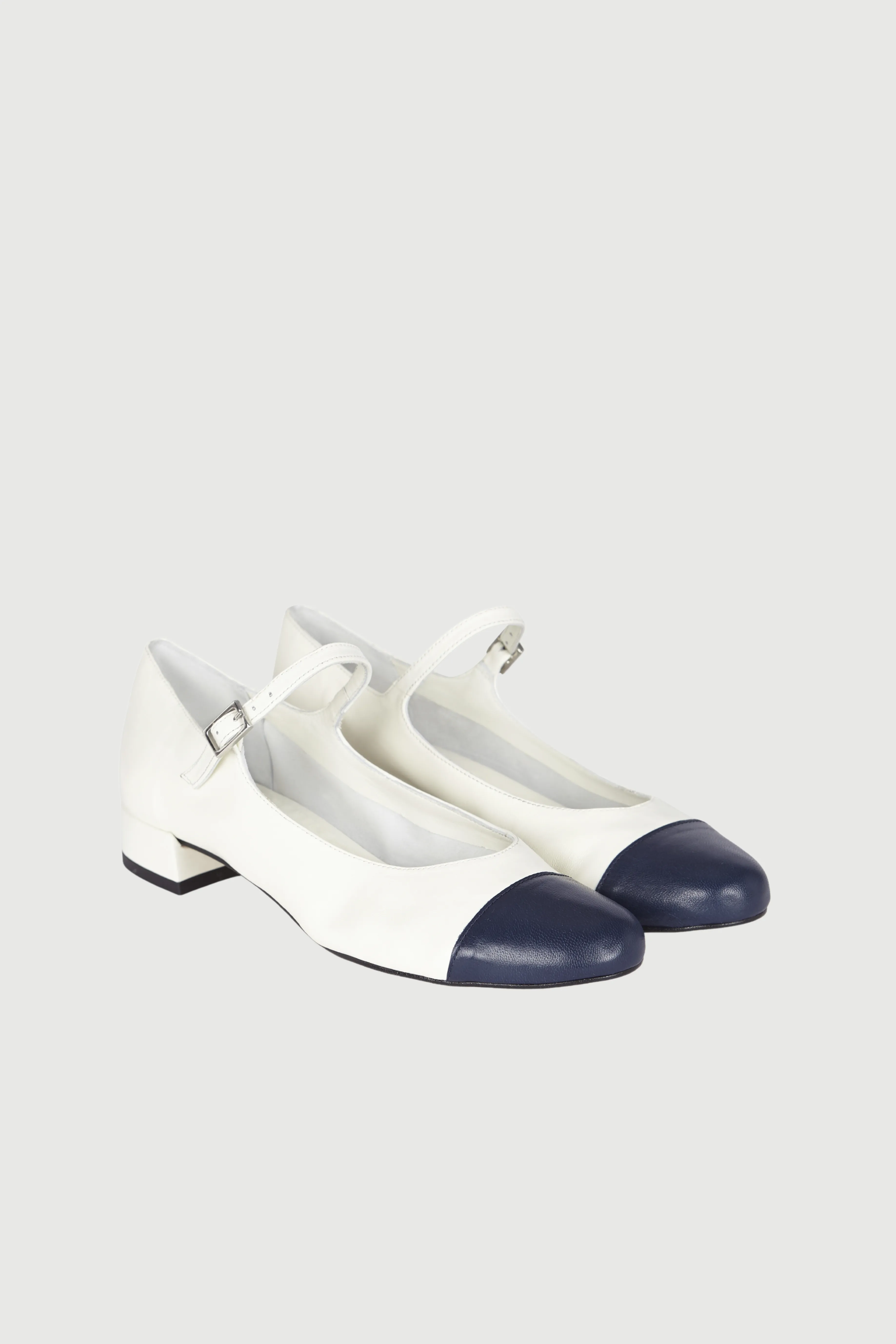 crew neck V neck Lola Mary Janes in White Leather