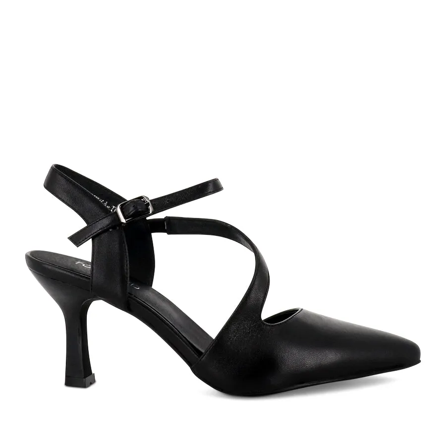 LUKKA - BLACK LEATHER Quiet Walk