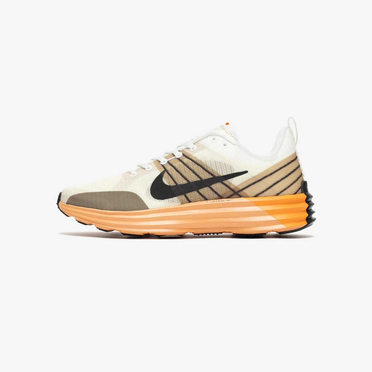 Lunar Roam Shock-absorbent look